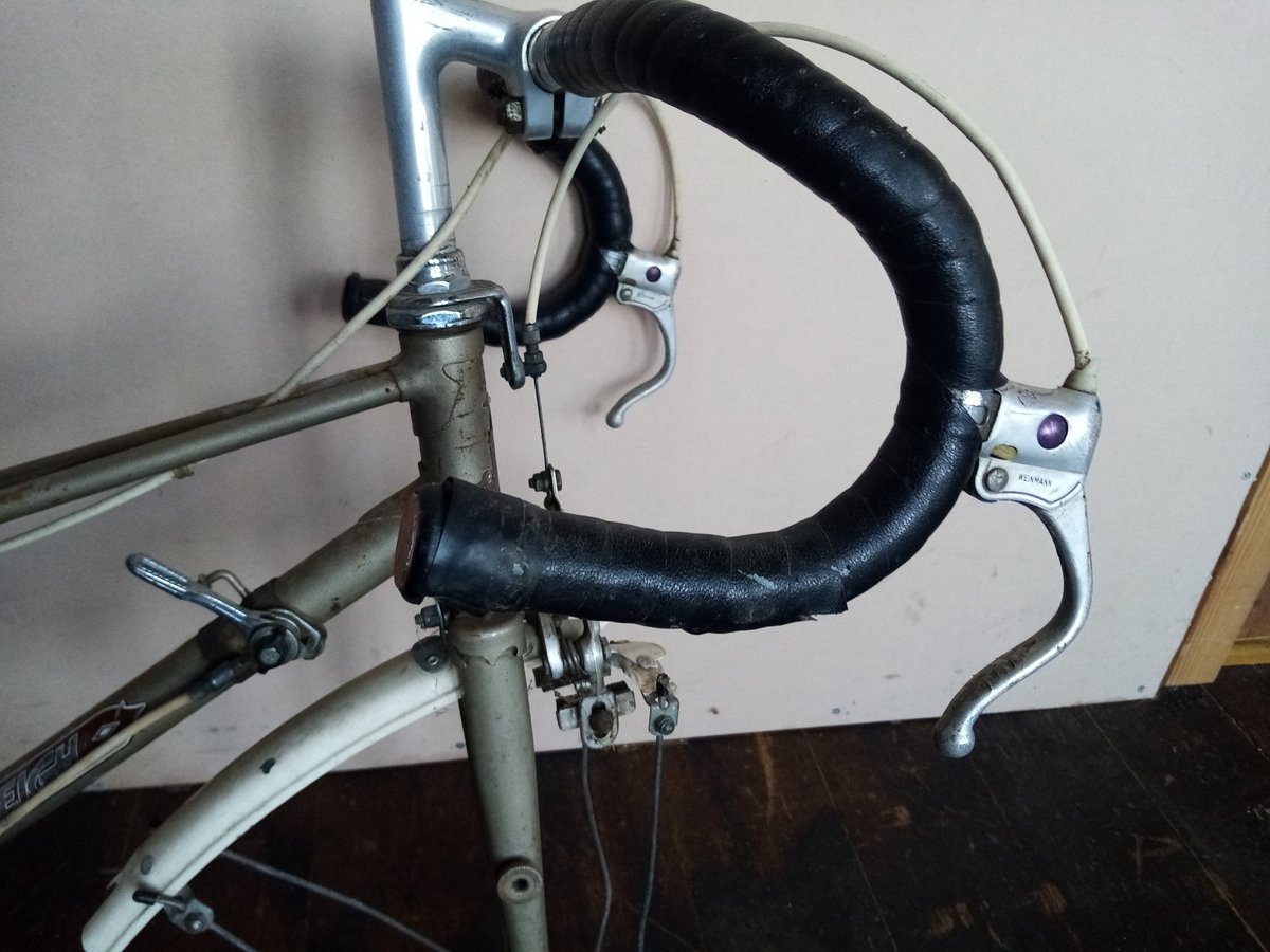 totalcycles's tweet photo. Picked this little beauty yesterday. Can't wait to get stuck in. #restoration #raleigh #retro #vintagebike https://t.co/ylE8lPysHE