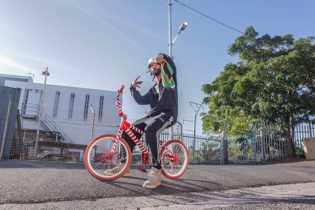 illRowSA's tweet photo. Guerilla Warfare Concrete Jungle we go ape. ๐ฆ๐ฟ๐ฆ๐ฅผ
๐ธ: @MrHeinzCPT
https://t.co/rHu6KHXx7L
#illRow #TheCapeDoctor #Papers #BLESSIT https://t.co/RX2dTuGeL3