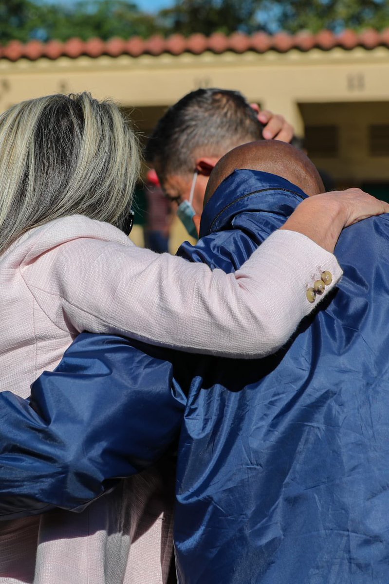 It’s no longer an OFFICIAL SECERT she wins by 2.10 lengths. Smartly ridden by Lyle Hewitson.
____

Congratulations to the owners Messrs G S Kotzen &amp; K Kuyan &amp; Mrs J Wintle &amp; Breeders Drakenstein Stud. 
____

📷 @CandieseLPhoto