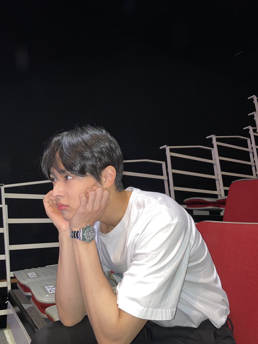 byoeingchan's tweet photo. [#병찬] 오늘 하루도 행복하게 보내~~❤️ https://t.co/adUn6HkUwy