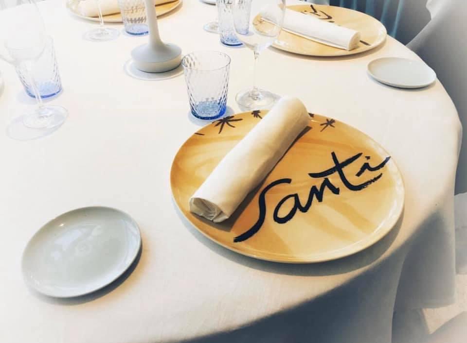 El restaurante <a href="/UniversoSanti/">Universo Santi</a> es un espacio único en el mundo, donde conviven la acción social, el medioambiente, el arte contemporáneo, la historia del vino de jerez y la alta gastronomía.