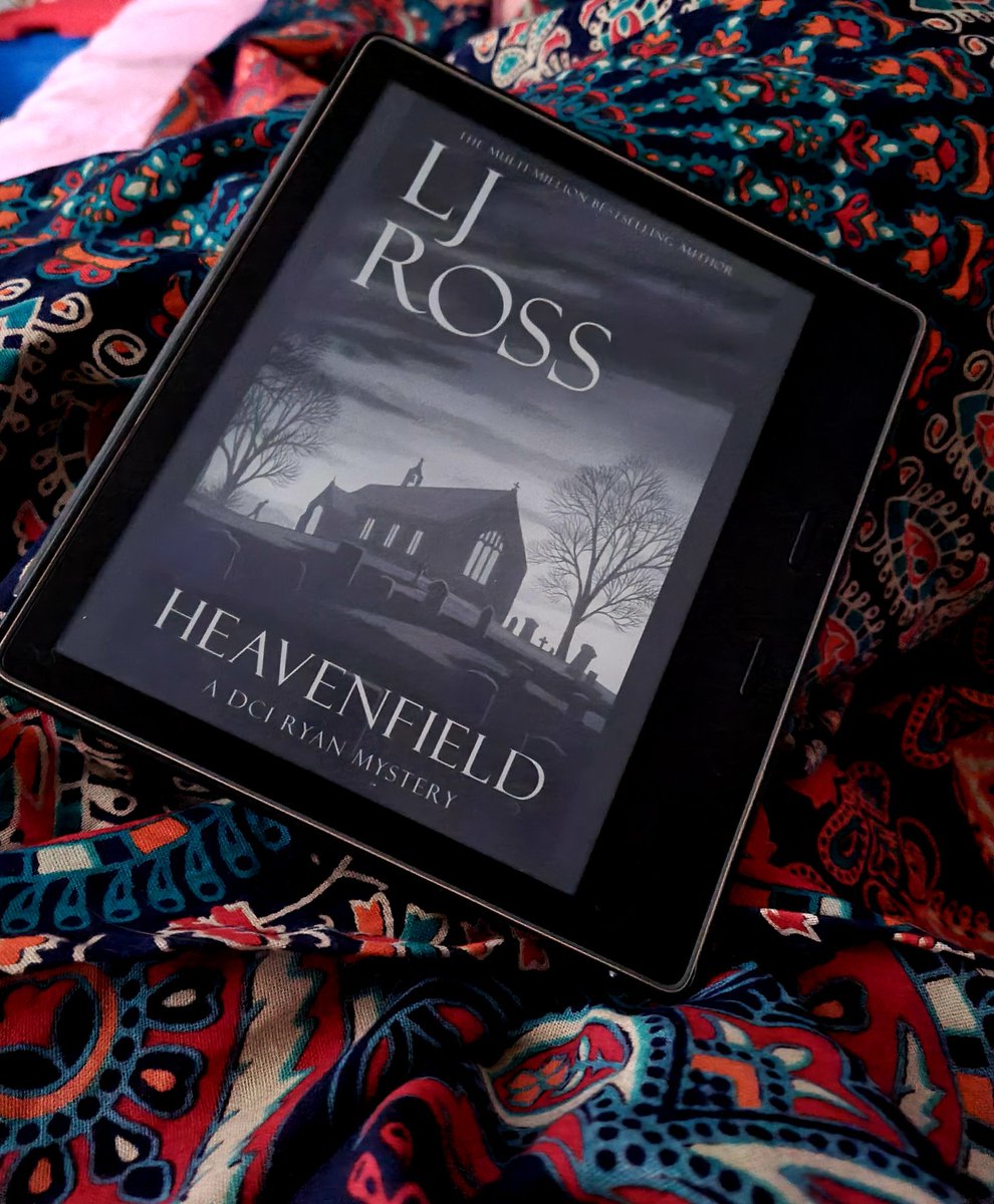 _DanielleLouis_'s tweet photo. The #DCIRyanseries from @LJRossAuthor *has* to be one of the most addictive series I've slipped into for a while - I'm #currentlyreading #HeavenField and I had to tell myself to put it down last night because my eyes were tired!
Have you taken a dip into the series yet? https://t.co/dG426yve5Z
