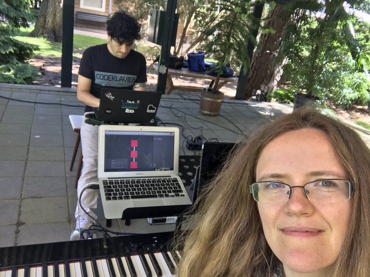 anneveinberg's tweet image. Setting up for our shows in 90mins #balkonscenes @FPodiumkunsten #codeklavier #arquatic @0felipeignaci0