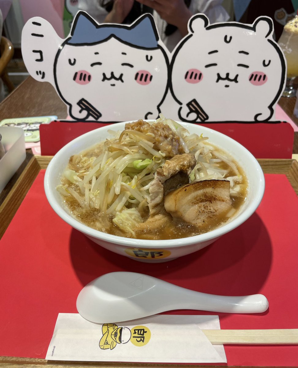 hachiware_____'s tweet photo. みんな可愛い💖

ちいかわのおやすみオムライスを頼んだら顔が うさぎ だったよー笑
めっちゃ笑った😂

👧はうさぎ推しだからラッキーって喜んでたけどねw

郎も美味しかったー😋🍜

#ちいかわ
#ちいかわカフェ
@ngntrtr @ngnchiikawa @chiikawa_kouhou @chiikawa_market https://t.co/mplWWVQxIC