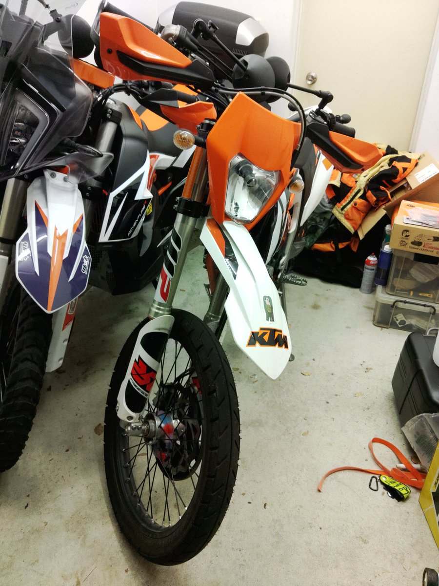 KTM819O4's tweet photo. #無事帰還 #FREERIDE250F #ハブ毛 #ハブ毛を流行らせよう #BATTLEWING #BW201
BATTLEWINGは調子いいです!(^-^)/ https://t.co/xVcps4Nu52