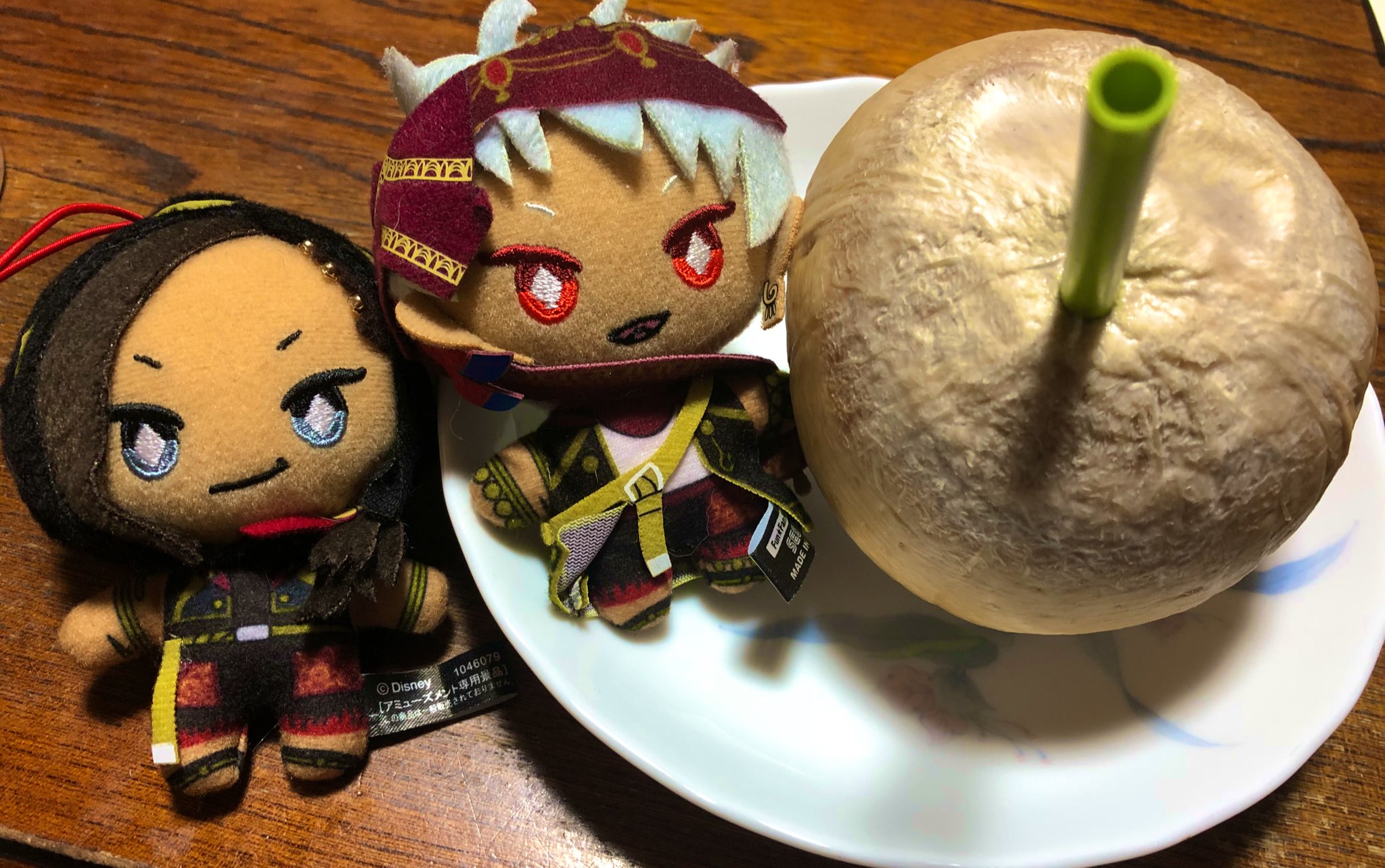 凜音 カルディでココナッツジュース売ってたから反射的に買っちゃった ココナッツジュース飲んだこと無かったんだけど 私は苦手な味だなぁ T Co Mjzoxpj4rs Twitter