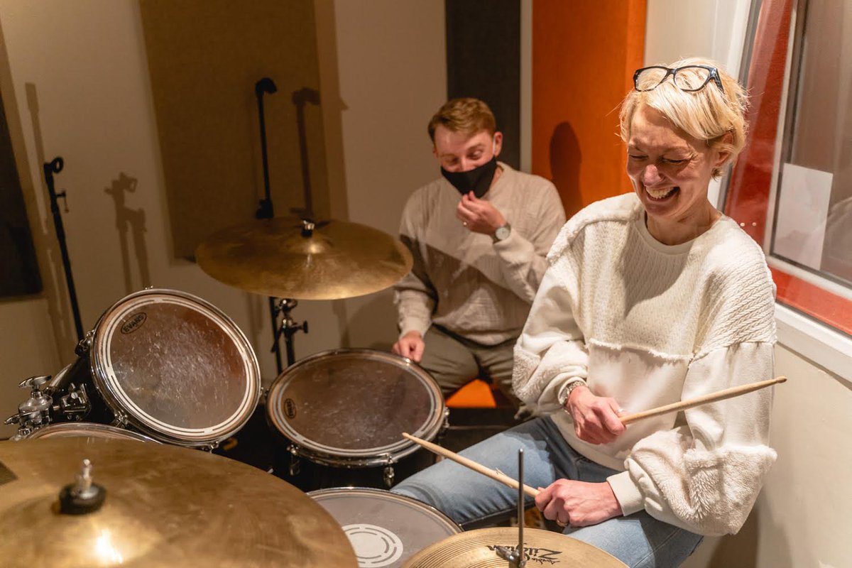 atlanticaudi0's tweet photo. Make Summer 2021 the time you finally picked up that instrument you always wanted to! ☀️ Get in touch or drop us a message below for instrument lesson details 🎸 🥁 🎹 
#trinityrockandpop https://t.co/hPlosC1i06