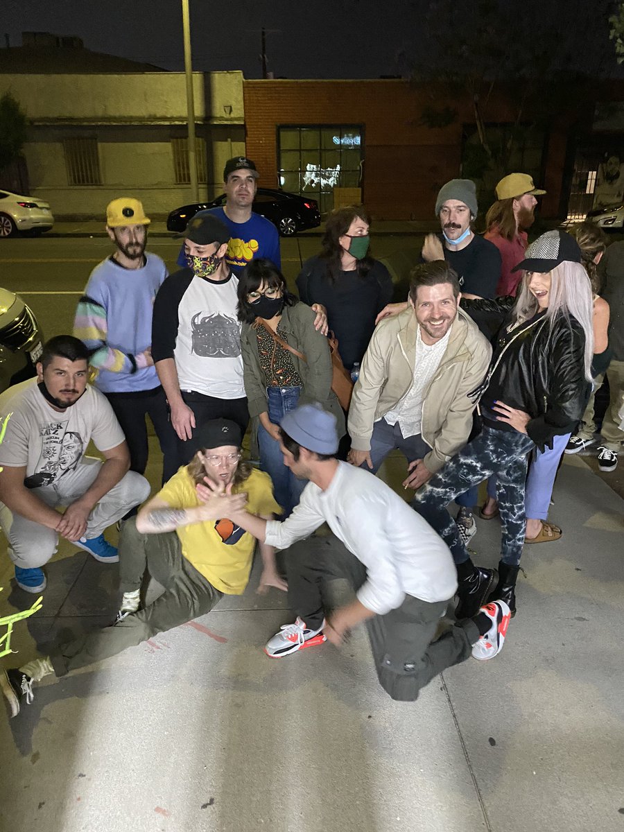 madebydarin's tweet image. art friends assemble 🎉🎨✨

#ilovethesefucks #art #thinkspace #shenengeins #LosAngeles #chasedwithabat