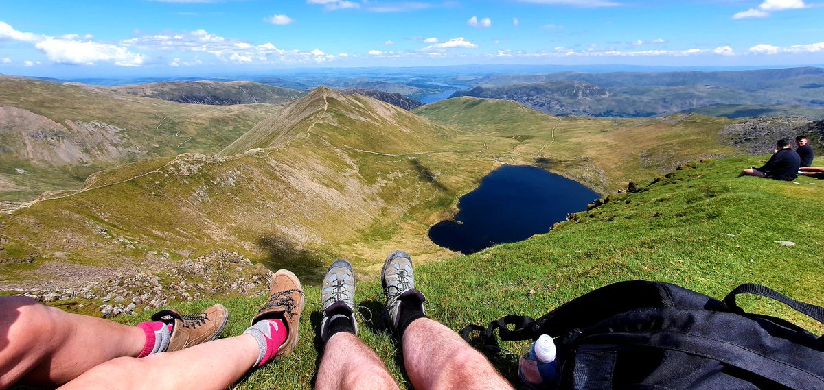 liambonser96's tweet photo. A few more from #Helvellyn yesterday, I am sunburnt to no end, it hurts to walk but it was so worth it ❤ nature really is healing ❤❤ https://t.co/s7hArLwikT