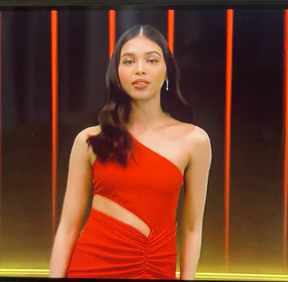 reallyrabbit's tweet photo. The Host! 

MAINE MENDOZA PoPinoyPrimer 

#PoPinoyIdolsOfPop 
#MaineMendoza 🤍 @mainedcm https://t.co/pOxyzsdGl6