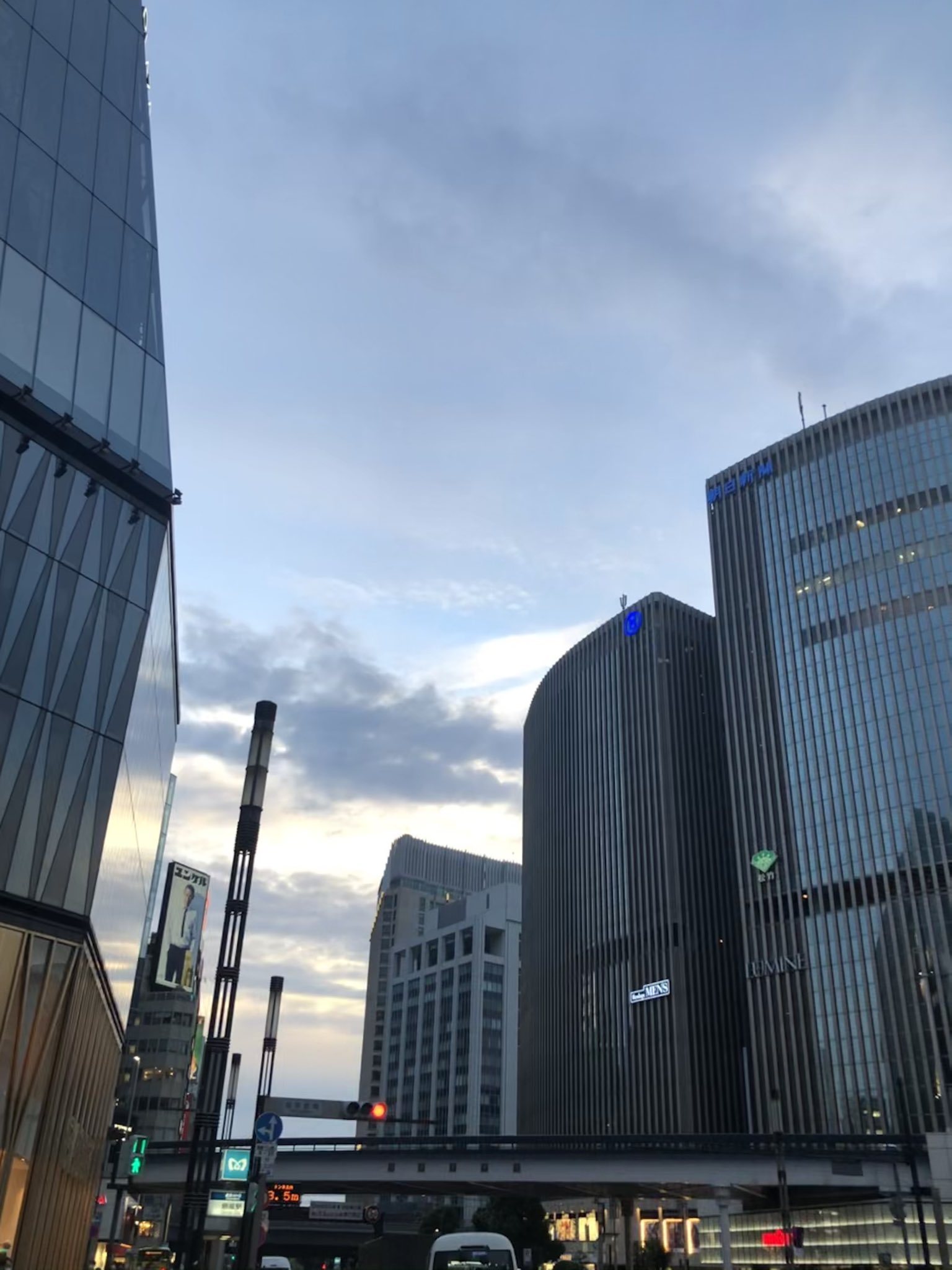 かおるるる 夕方の晴海通り 晴海通り 銀座 T Co Nb5c3ujrrt Twitter