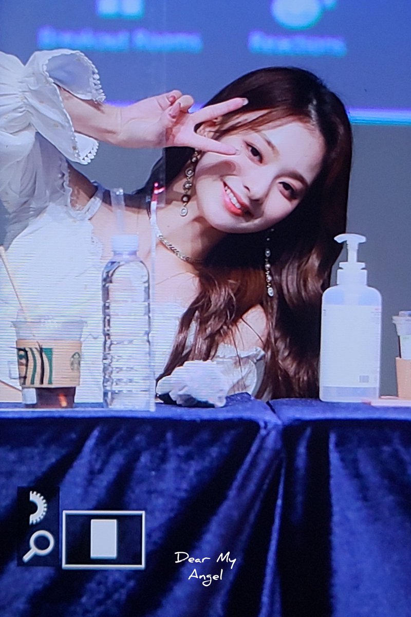 DearMyAngel0601's tweet photo. 210606 팬싸인회 프리뷰2🐥

#프로미스나인  #FROMIS_9 
#이나경  #나경 #LeeNaGyung
#ナギョン https://t.co/8iSnKXPKNc