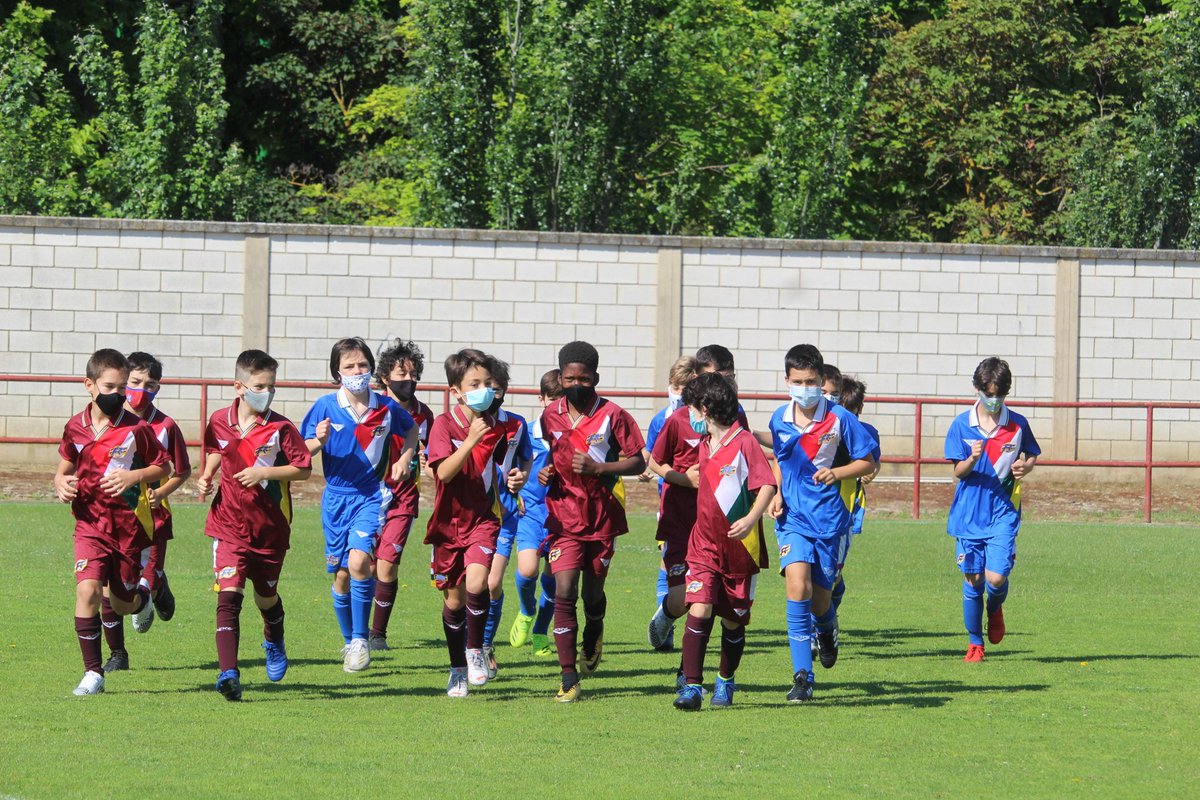 Hemos vivido la segunda jornada del Centro de Entrenamiento <a href="/fedriojafutbol/">Federación Riojana de Fútbol</a> con la categoría Benjamín 2011, pura ilusión 👦⚽.

#FormacionFRF
#CrecemosJuntos