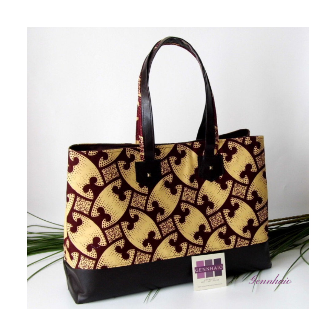 chestnutcrochet's tweet photo. Sharing for Gennhaio on Etsy

Really love this, from the Etsy shop Gennhaio. https://t.co/e3YKt4Slo3 #etsy #bespokebag #tophandlebag #uniquebag #brownshoulderbag #everydayhandbag #womensworkbag #ethnicprintbag #africanwaxhandbag https://t.co/zaFnCs96uy