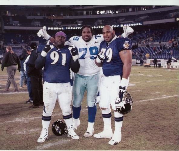 lional_dalton's tweet photo. 9 years in the @nfl with @ravens @Chiefs @Broncos @WashingtonNFL @HoustonTexans one Super Bowl ring. I’d give it all away to get a #newkidneyforjellyroll so I can play with my kids, travel, live a long life. Please share. Help save my life. #RavensFlock @nflcommish @gmfb @ESPNPR https://t.co/Y8ijg4vgWg