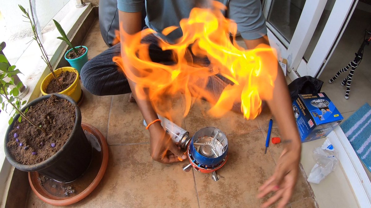 BatasariT's tweet image. Camping stove unboxing #campingstove #backpackessentials #backpack #travelblogger #telugutraveler youtu.be/Ea32Wm5u4rU