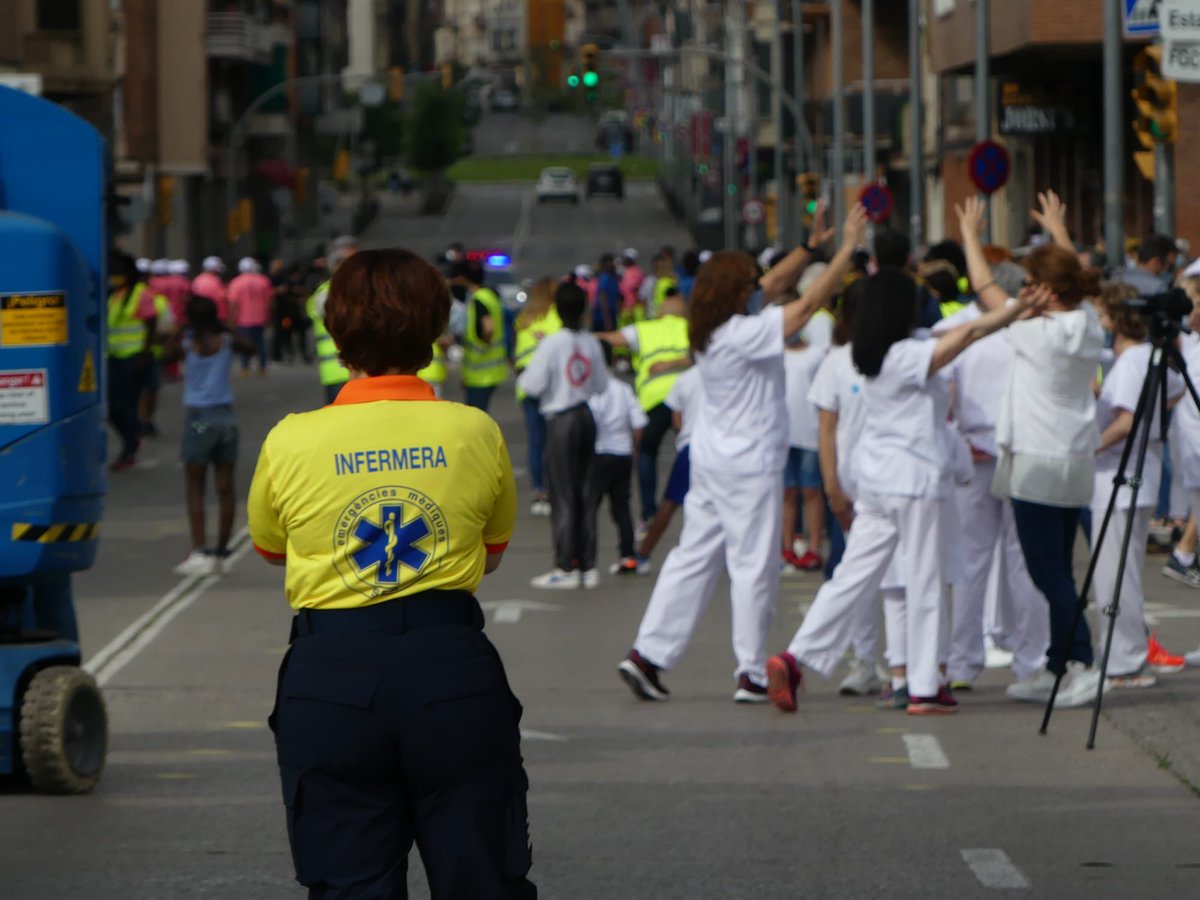 ipabages's tweet photo. Moments del lipdub dels #Invulnerables on ha participat la Caravana solidària IPA BAGES amb els serveis d’emergència.  #Invulnerables #AvancemJunts
 @fundsantaclara @FundlaCaixaCAT @invulneraproj @sorluciacaram https://t.co/08iqDbf6gf