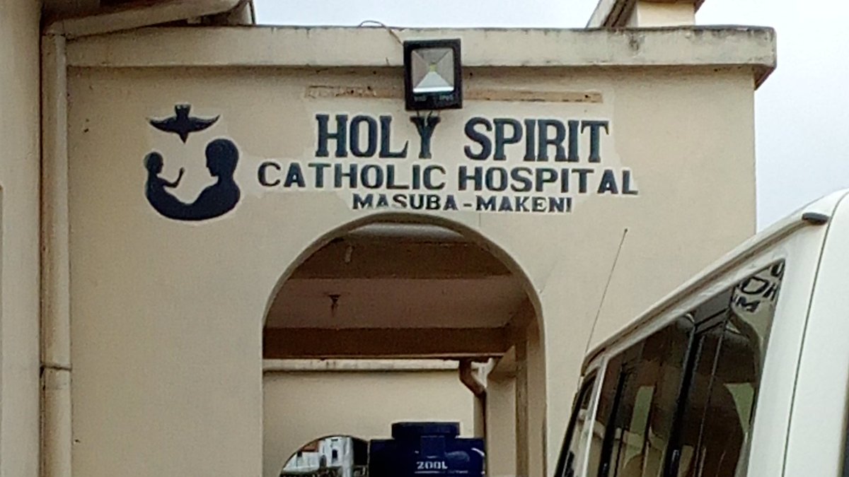 HealeyIRF's tweet photo. Holy Spirit Hospital in Makeni-Quick tutorial from Victoria on using Quickbooks & review of patient check-in process. While busy attending to his patients Dr. Turay did update on emerging issues such as a growing cases of #hypertension. #faithbased #catholichealthservices https://t.co/ExxVe0L81x