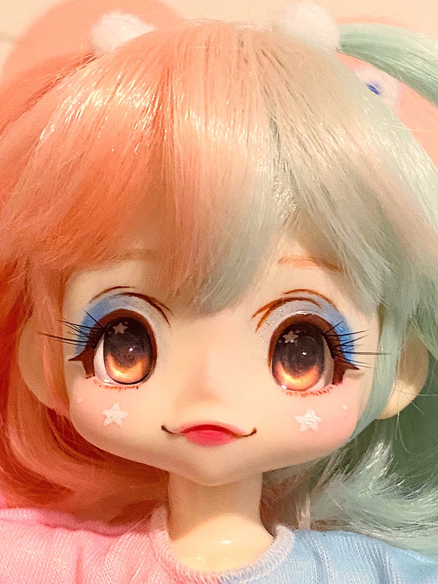 urbyfay's tweet photo. i speedran this custom lmao, came in clutch with only 3hrs B^) 

#kikipop #kikipopdoll #anime #animedoll #sanrio #sanriotwinstars #twinstars #littletwinstars #custom #customdoll #ooak #inseteyes #bjd #custombjd #ooakbjd #beforeandafter https://t.co/y2rOgeE40t