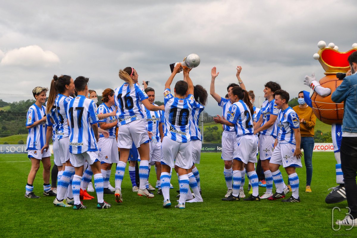 Giobatista19's tweet photo. 📸⚽ FOTOGALERÍA | 5ª @TximistCup 

@RealSociedadFEM - @SDEibar 

🔗: https://t.co/xVXYzuxJu5

#TximistCup #RealSociedad #Futfem #SDEibar https://t.co/eUZJCvBgIY