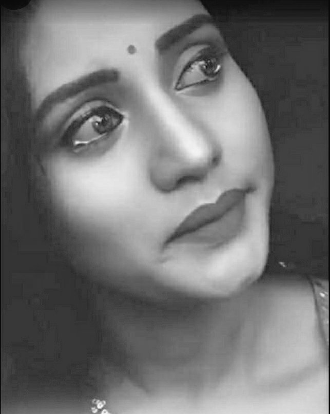 RekhaSharma1511's tweet image. सजा जिन्दगी को 
        कुछ इस तरह दी हमने........ 💔💔

मुस्कुरा दिये महफिल_ए_यार मे 
               अश्क पलकों  पर लिये.....💔💔
#रेखाशर्मा #बज़्म