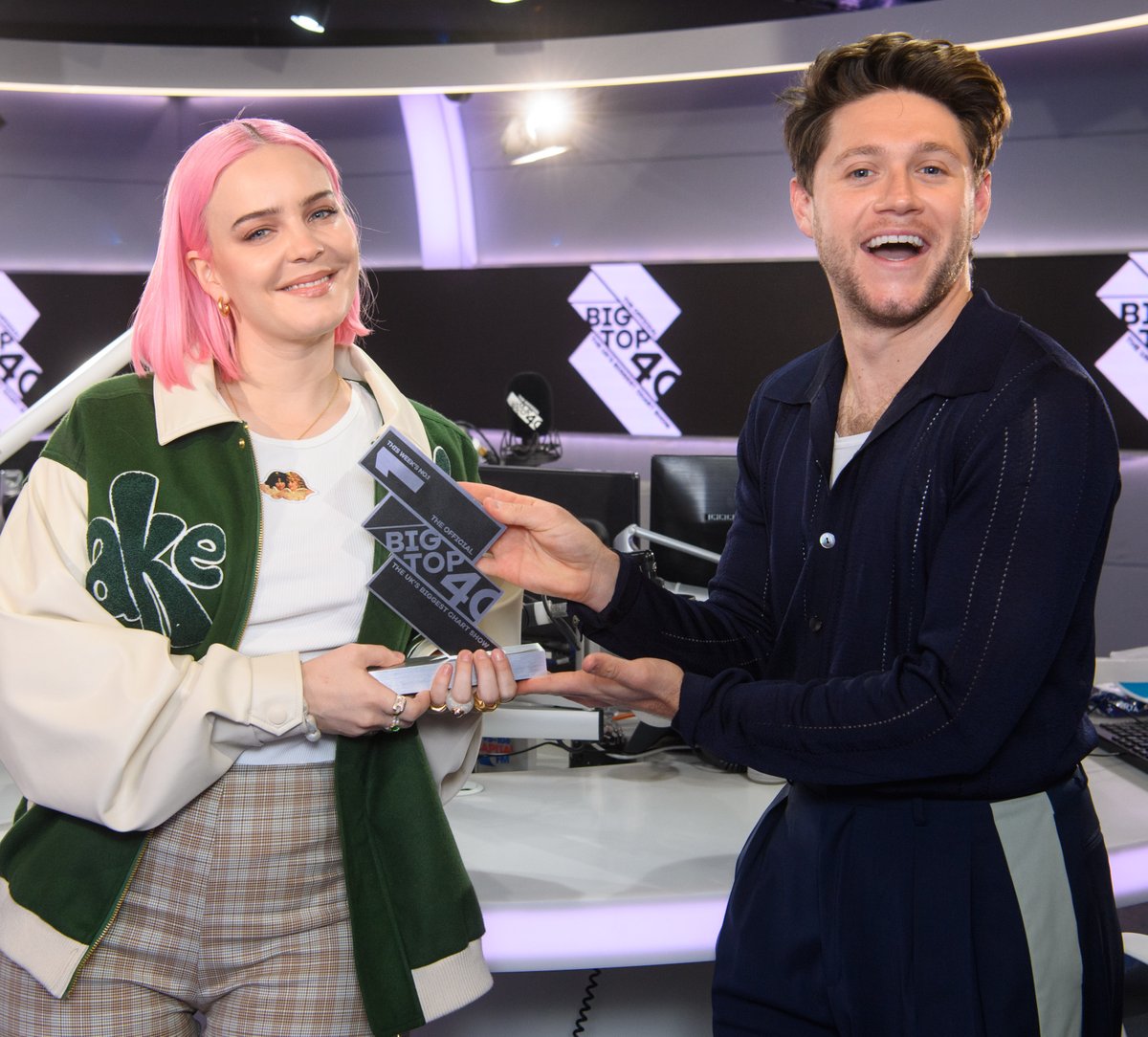 BigTop40's tweet image. Congratulations to @AnneMarie &amp;amp; @NiallOfficial! &apos;Our Song&apos; has climbed to Number 1 on the UK&apos;s biggest chart show 👏🏆

See this week&apos;s full chart 👉 bigtop40.com