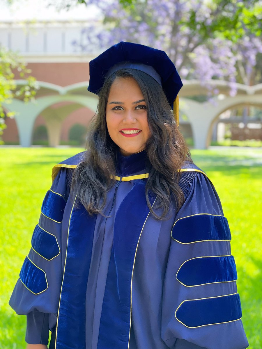 mayhem_892's tweet photo. @UCRSoM Biomedical Sciences Ph.D. Class of 2021 💙🎓💛 https://t.co/wRCTTTb8Bt