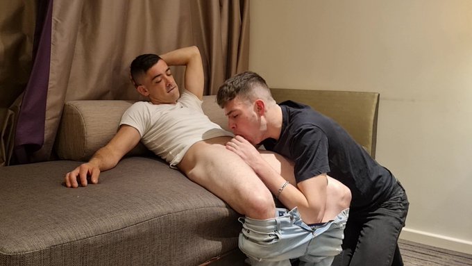 3 pic. If you ain't following this sexy cunt you're missing out big time boi. His hole takes my big bareback