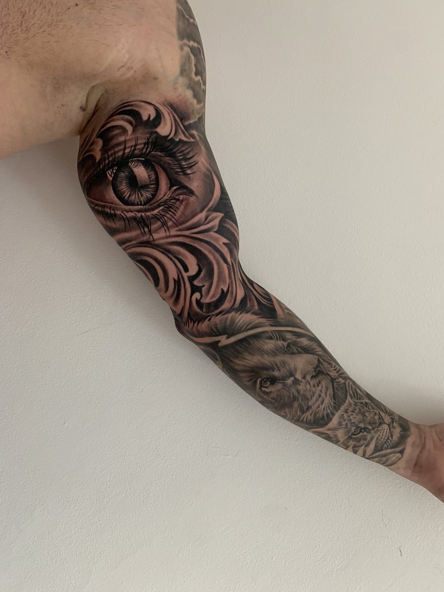 InkKingsUK's tweet photo. Sleeve progress @InkKingsUK 💉👑 #inkkings #tattoostudio #surrey #uk #sleevetattoo #progress https://t.co/v4sMsTuUys