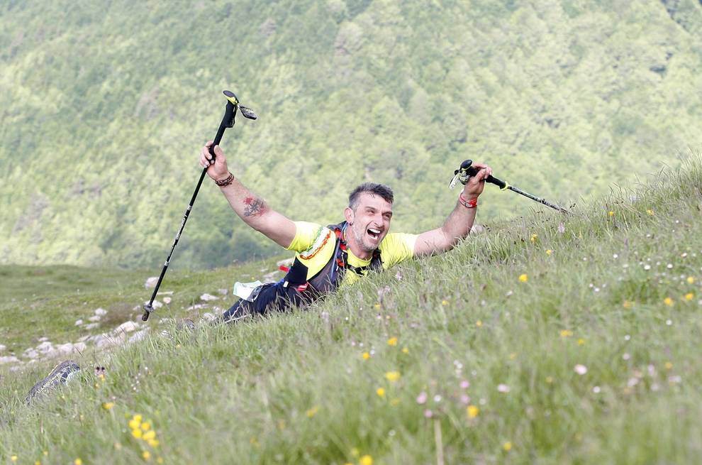 Lo prometido es deuda. Ya está aquí una galería con un centenar de fotografías de la <a href="/IratiTrail/">Irati Trail</a> de esta mañana. Espectacular y muy exigente la subida entre la niebla y el viento norte al Orhi desde la Selva del Irati.  diariodenavarra.es/multimedia/gal…