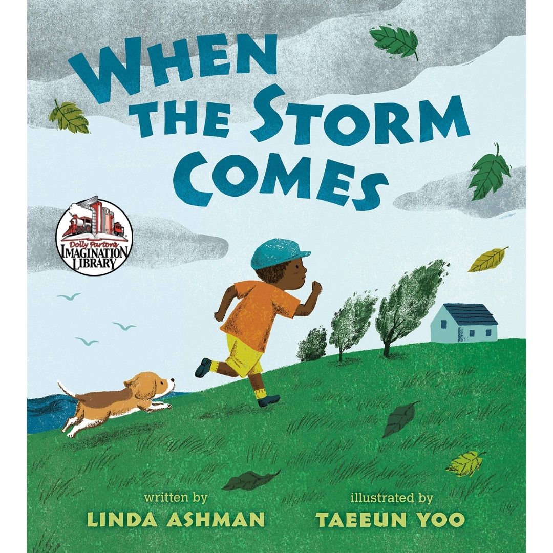 Featuring gorgeous art by Taeeun Yoo and lyrical text by @LindaAshaman2, "When the Storm Comes" brings to life a storm and its sunny aftermath. #DollysLibrary #ReadMore