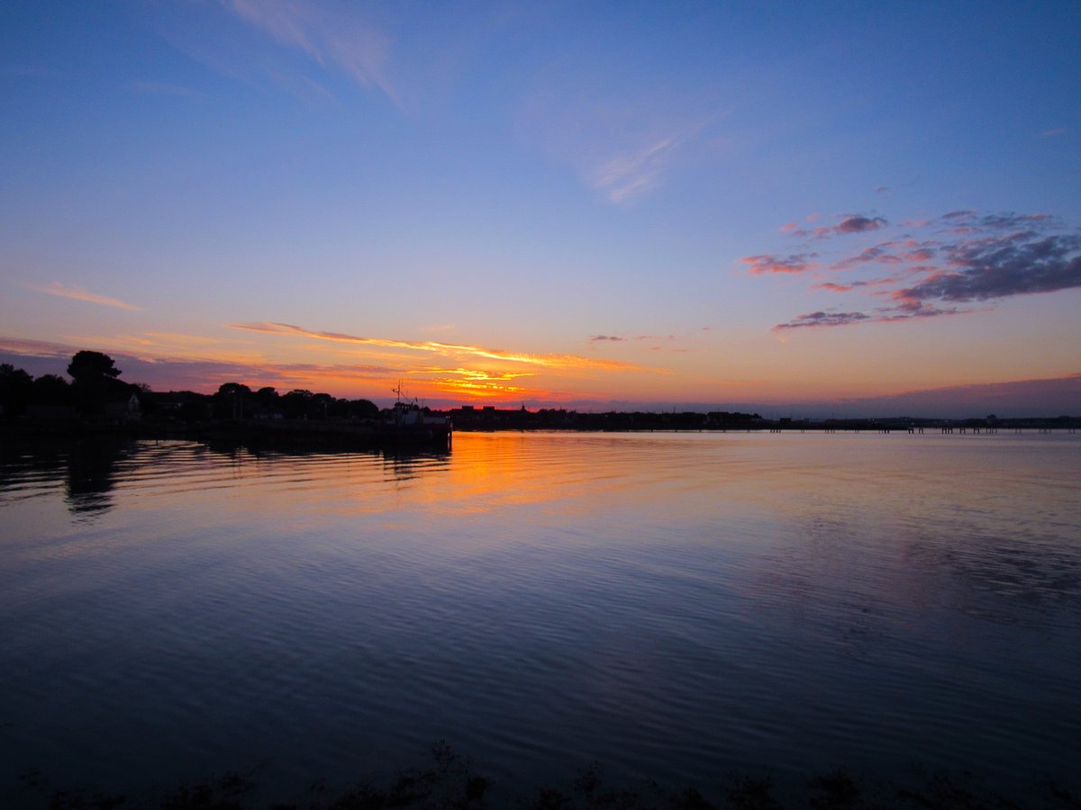 Summer #sunset in Hythe, Hampshire @StormHour #StormHour @GreaterSoton @iSouthampton @VisitSoton @LymoTweetUp @AlexisGreenTV @HollyJGreen