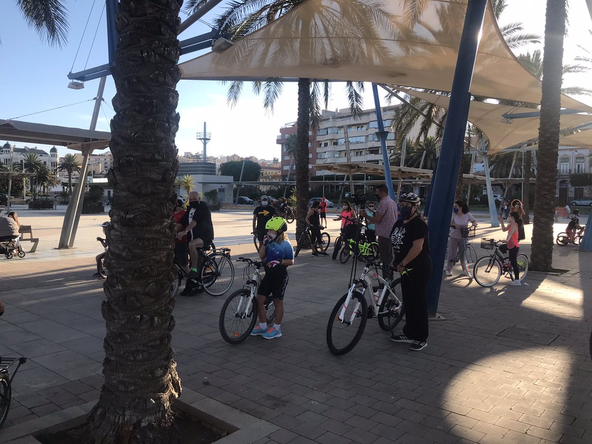 ondaceromelilla's tweet photo. Todo preparado en la Plaza Multifuncional de San Lorenzo para el inicio de la Pedalada organizada por la @MeMoMelilla por el Día Mundial del Medio Ambiente. https://t.co/eo2OQcagl4