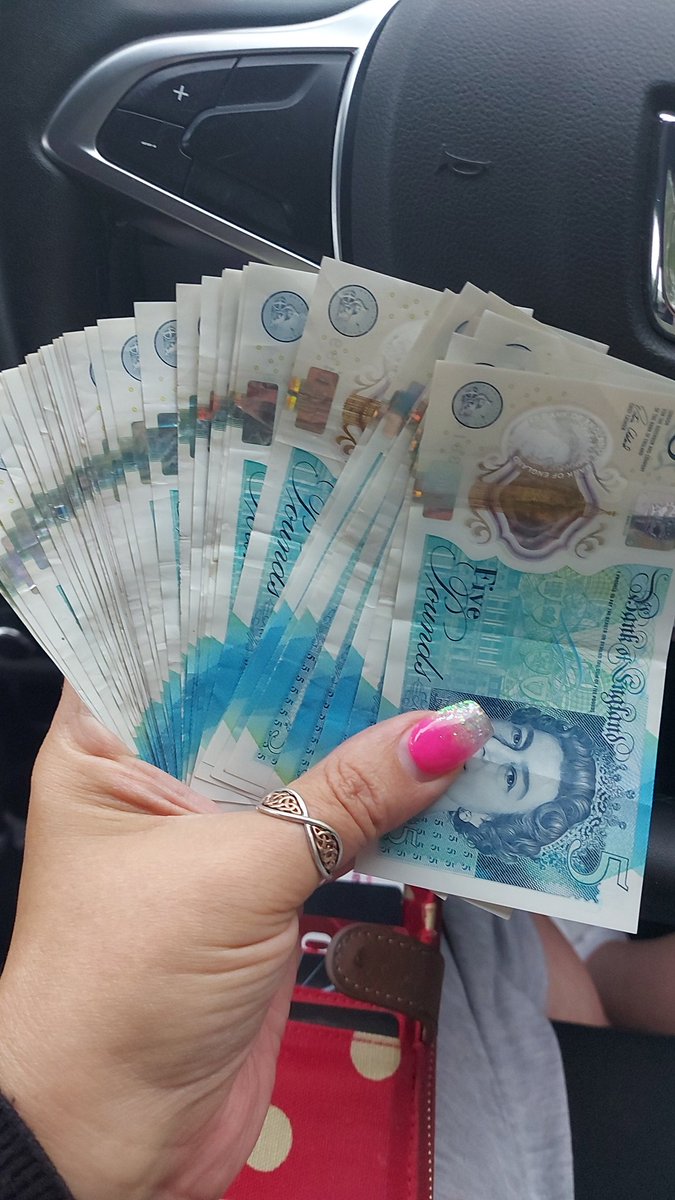 clairemorris70's tweet image. Cant spend them #fivepoundnotes just one of my many quirks 🤣🤦