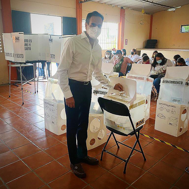AdolfoMotaH's tweet photo. Cumpliendo con mi deber ciudadano, ya voté!! Y tú??
#Elecciones2021MX https://t.co/a8c83hOFkc