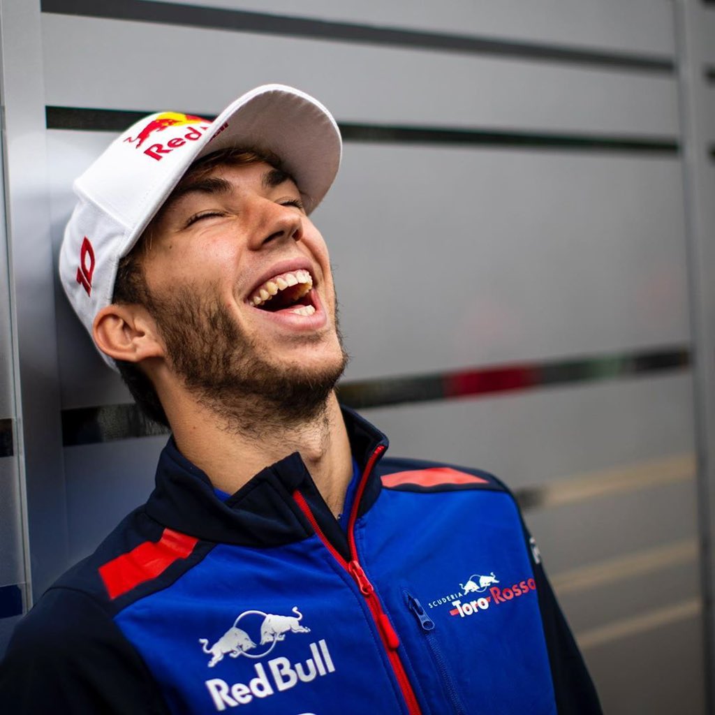 RT @chalelerc_: Pierre Gasly living in Lewis Hamilton's head rent free https://t.co/xzDQWa366G