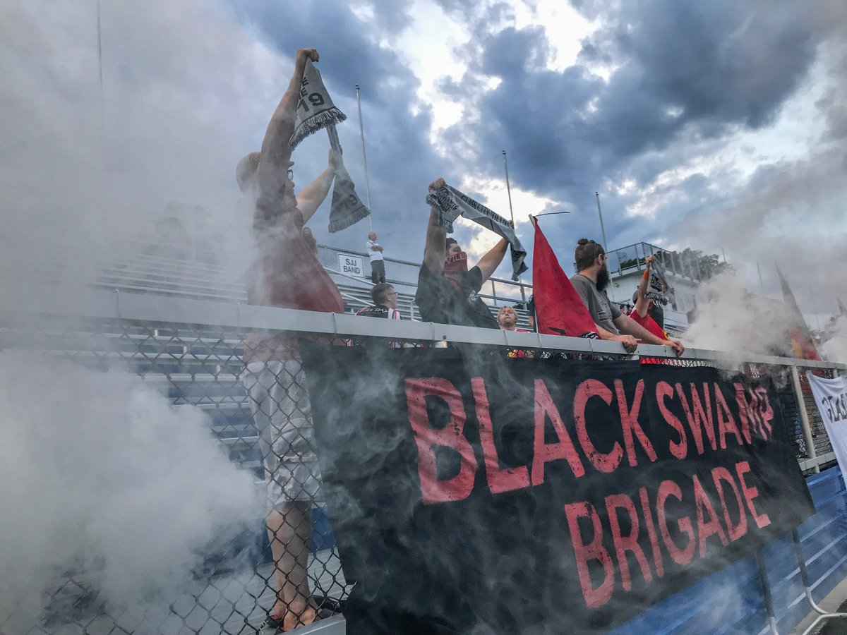 BSwampBrigade's tweet image. 🚨MATCHDAY🚨
Today ⁦@toledovillafc⁩ takes on ⁦@DaytonDutchLion⁩ at 7pm in Dayton! We’ll start tailgating around 5 at DOC stadium!