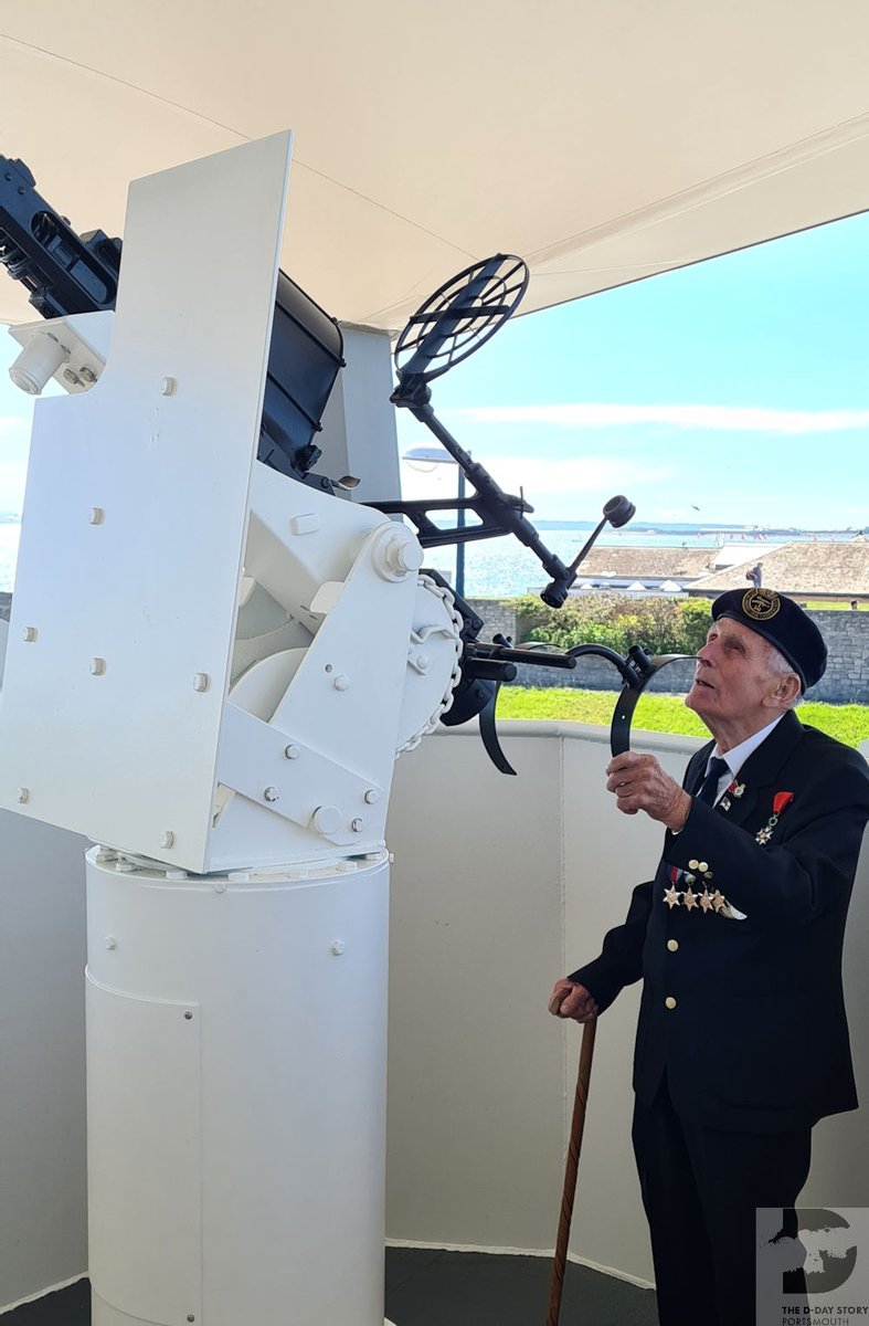 TheDDayStory's tweet photo. Such a privilege to welcome veterans from the Royal British Legion. They enjoyed visiting Landing Craft Tank 7074 on the anniversary weekend of D-Day.

#DDay77 #DDayAnniversary #WW2 #Veterans https://t.co/zwBXJJTf5M