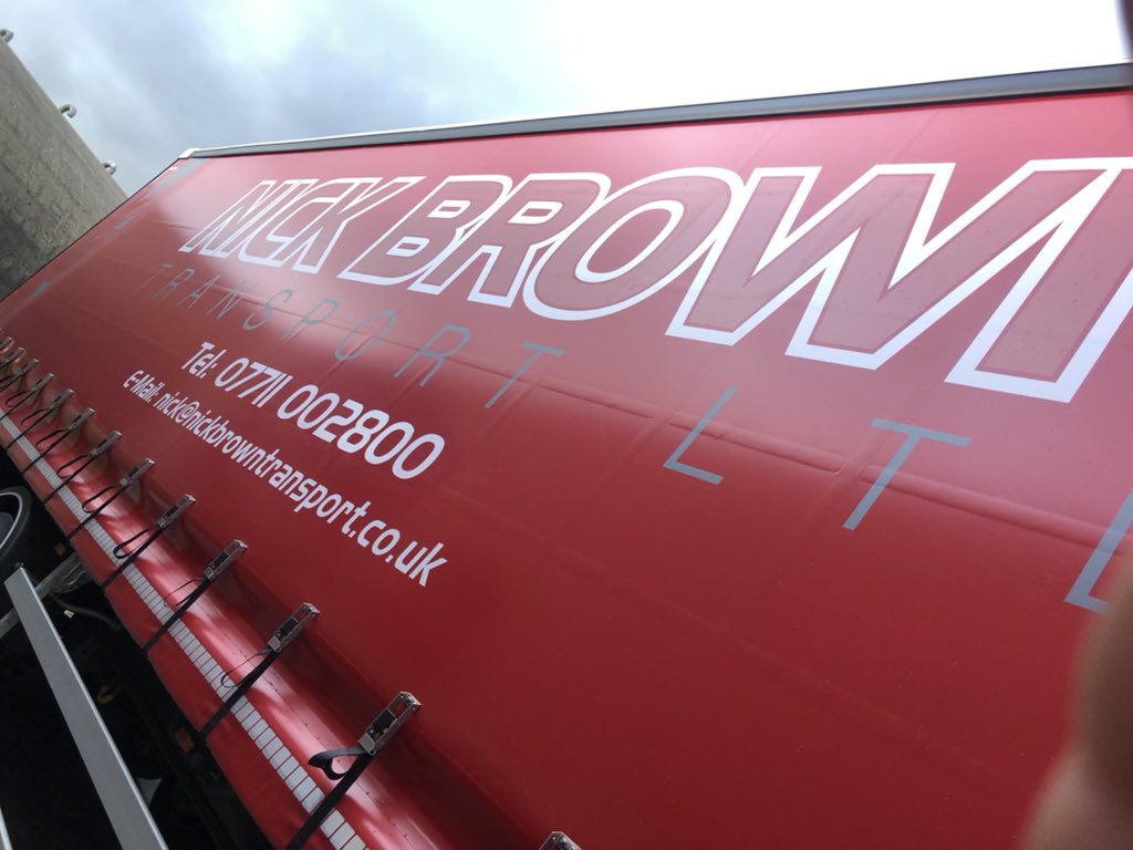 bigtruckerbrown's tweet photo. Maiden voyage to Somerset for our latest addition to the fleet from @SDCtrailers
New style load lashing system fitted & doing exactly what we wanted
#safeloads
#qualitytrailers
#potatoes https://t.co/HLkR5e9aj2