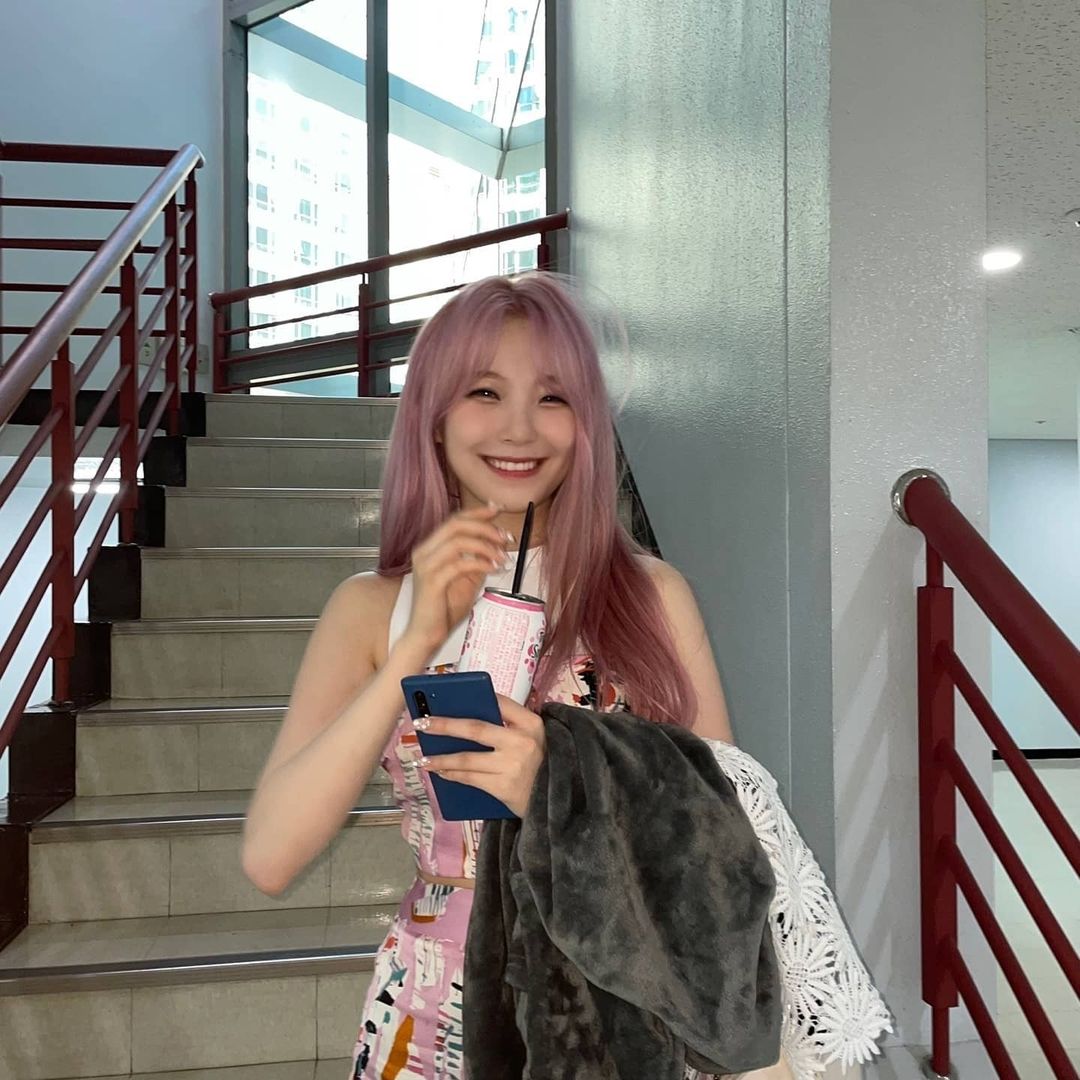 fiq_D_flover's tweet photo. [💌#fromis_9] [🍯 jihoney_bb]
-Instagram Update-

🍨

#Inkigayo_Really_LastStage #PhotoByChaeng

#백지헌 #BAEKJIHEON
#fromis_9 #프로미스나인
@realfromis_9 https://t.co/WGLf6Wfoet