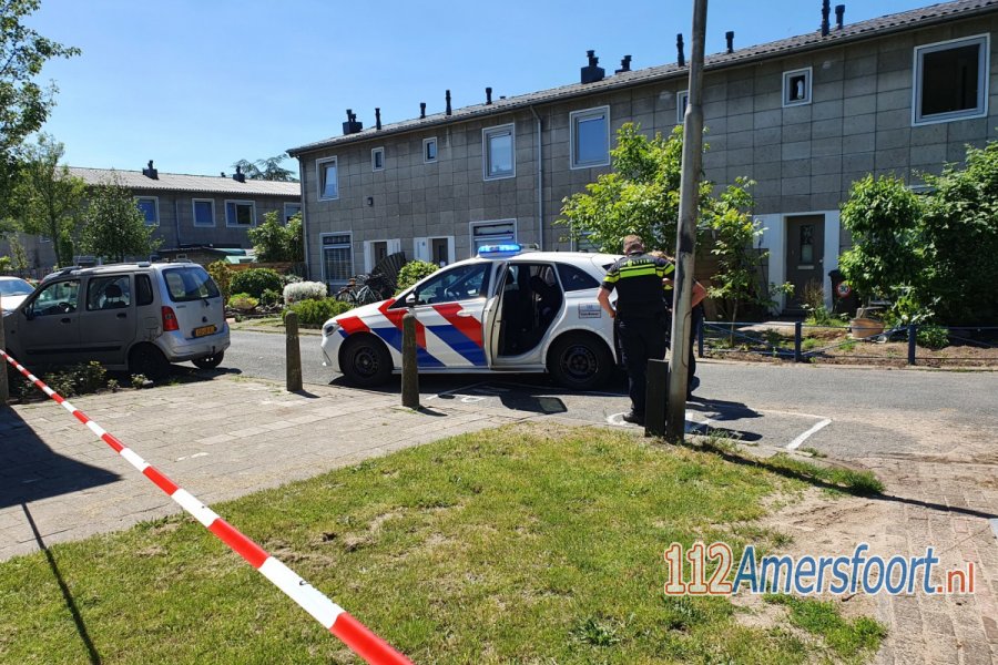 Gestolen auto crasht tijdens politie-achtervolging door #Amersfoort [video]. 112Amersfoort.