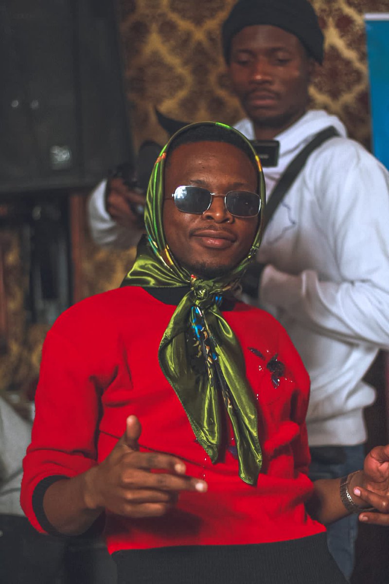 OnSessionLive's tweet photo. @mauricehudson__ π
π· @DotNetPhotos
#OnSessionLiveConcert https://t.co/K61Ih9vGGV