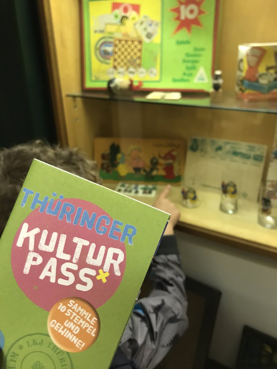 lkjthueringen's tweet photo. Jetzt wo viele #thüringermuseen geöffnet haben, heißt es wieder: Stempel sammeln im #Kulturpass, wie im #StadtmuseumCamburg bei @loerzer_p mit zwei Sonderausstellungen zu Pittiplatsch und #Hausgeister|n @ForgottenCreat2 sowie Bastelangebot. /jp https://t.co/GXGnxai5sv