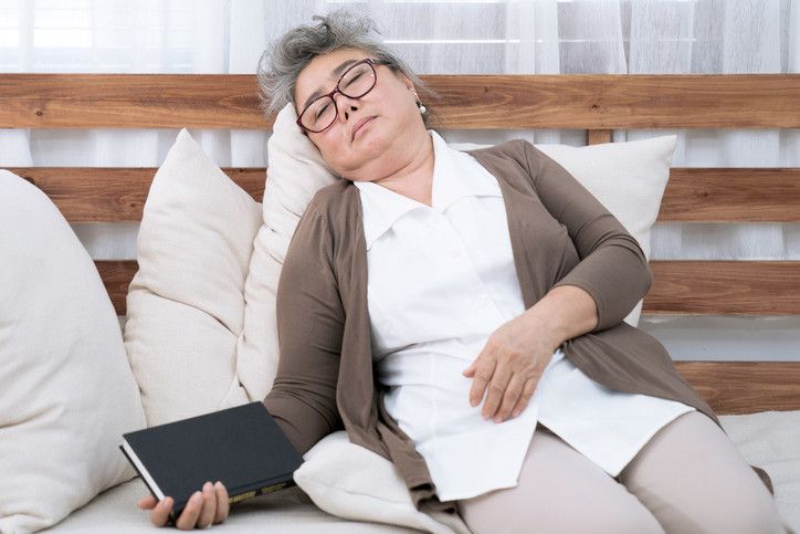 Afternoon naps can recharge a weary body; now research has found they also may boost cognitive function: bit.ly/3uLRTcQ #HarvardHealth