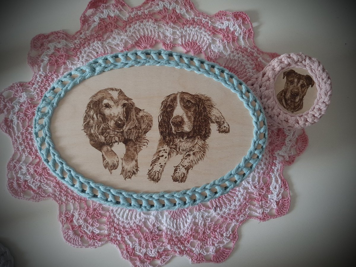 TimberTattooist's tweet photo. Crochet Gifts 4 You and Timber Tattooist have joined forces to bring you #pyrography #petportrait #crochet #baskets! We absolutely love them! They are made to order and available in a variety of shapes, sizes, colours and yarns. Message me to enquire or place an order https://t.co/PyJMh07jyF