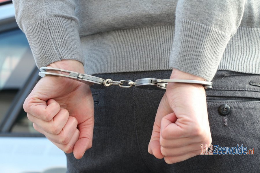 Drie aanhoudingen tijdens samenkomst in het centrum van #Harderwijk. 112Zeewolde.