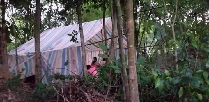BlueLin29189012's tweet photo. People fleeing military violence in Kyonpyaw require food, medicine, water, and a power bank as per humanitarian worker. #RejectCoupRejectASEAN #June6Coup #WhatsHappeningInMyanmar https://t.co/hAx0ER4MjW