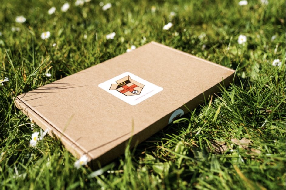 englandshirtbox's tweet image. If England keep a clean sheet today against Romania, we will giveaway an England Retro Mystery Shirt Box 📦👕🏴󠁧󠁢󠁥󠁮󠁧󠁿

To enter: 
-Retweet this tweet☑️
-Follow us (@englandshirtbox)☑️

GOOD LUCK!🏆