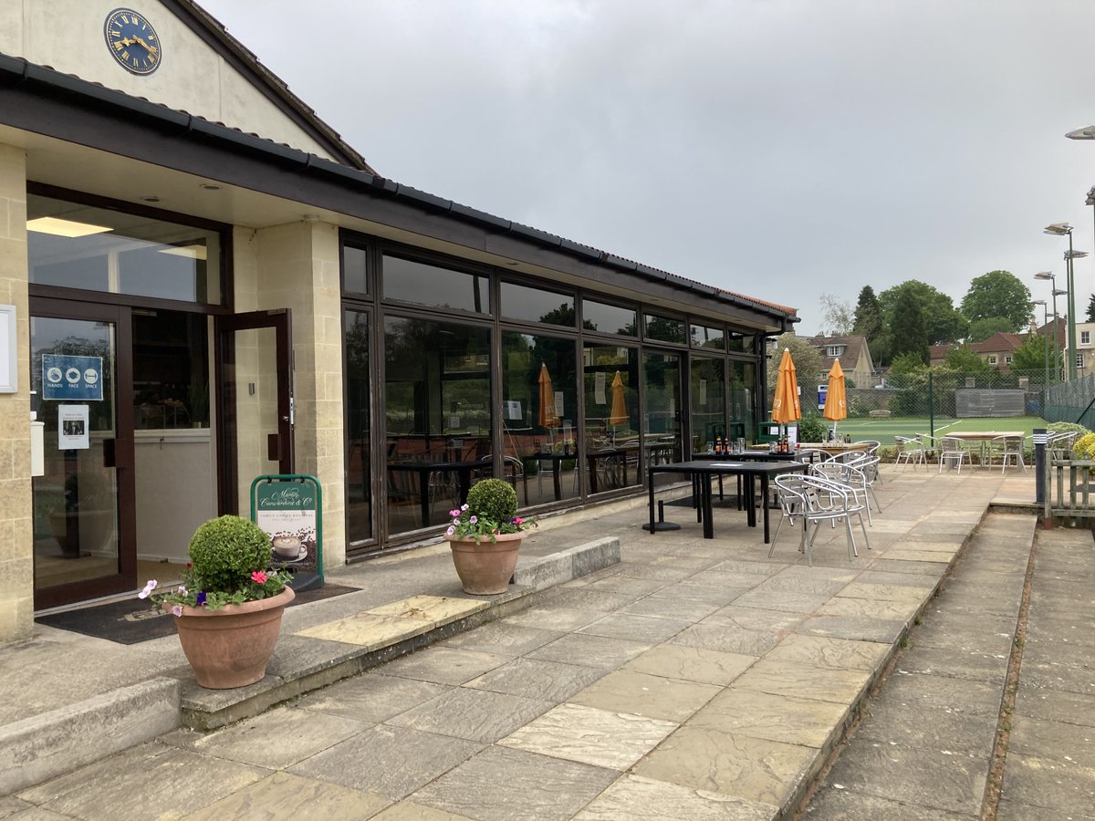 bathwindows's tweet image. Cleaning windows at Lansdowne Tennis Club in Bath. We have cleaned it in traditional way, just using applicator sleeve, squeegee, scrim and obviously purified water. #Cleanandbright, bringing the outside in!