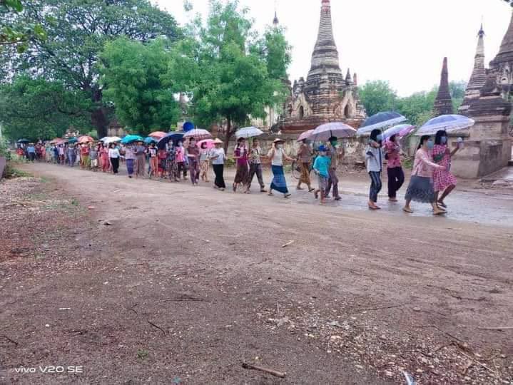 BlueLin29189012's tweet photo. Anti-coup strike against the dictatorship was held in ChaungOo Tsp. #RejectCoupRejectASEAN #June6Coup #WhatsHappeningInMyanmar https://t.co/eGGM7PdDqw